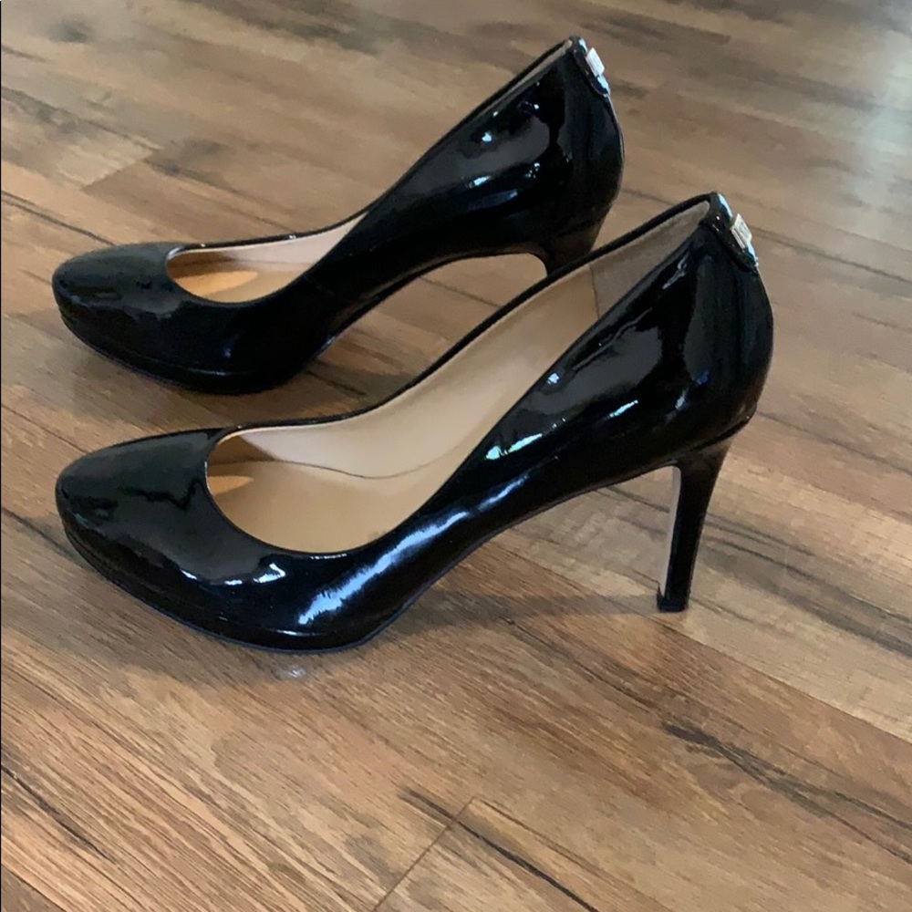 Ivanka Trump Black Patent Pumps